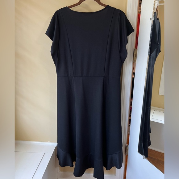 New Issac Mizrahi size M 10 12 black dress soft v-neck flutter sleeve - Picture 10 of 16